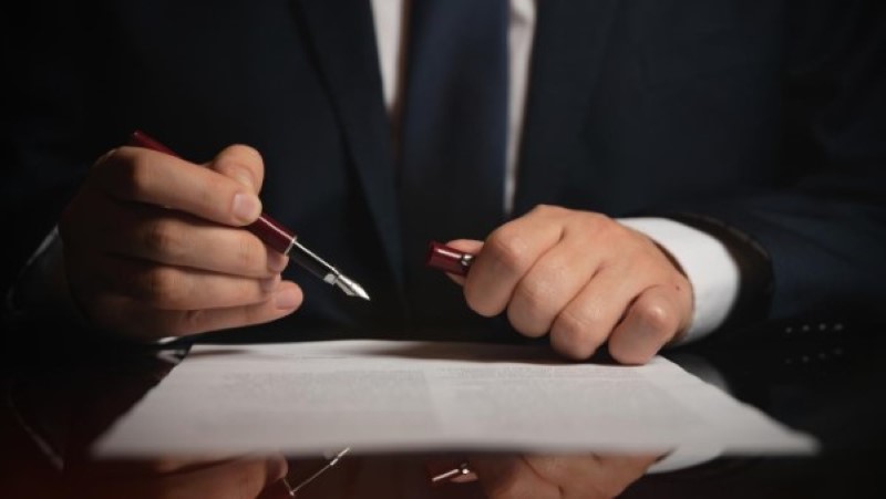 עורך דין נשק