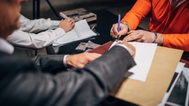 חקירה תחת אזהרה